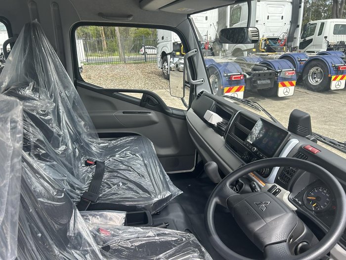 2025 Fuso Canter 815 White