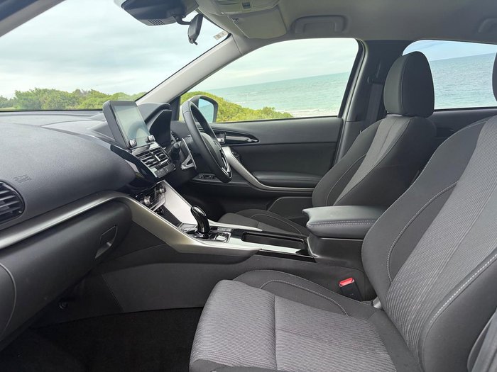 2024 Mitsubishi Eclipse Cross PHEV ES