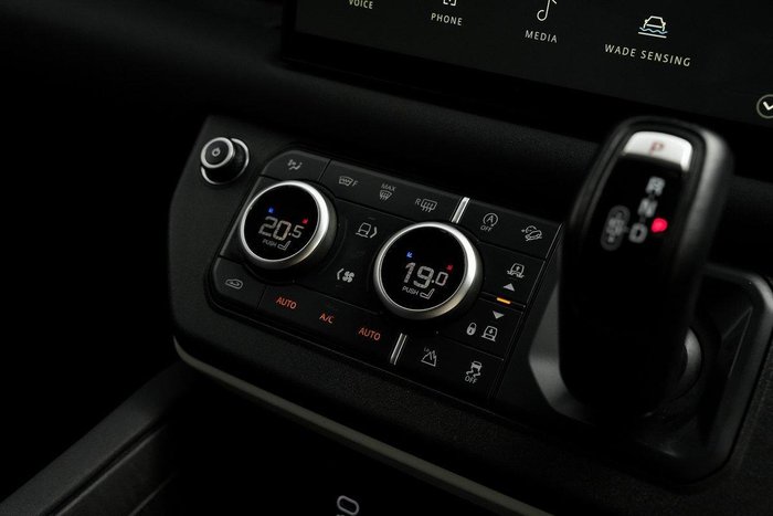 2023 Land Rover Defender 110 P300