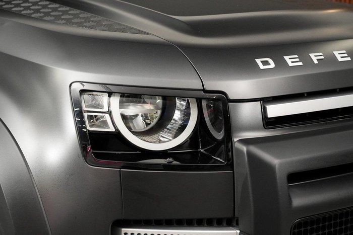 2023 Land Rover Defender 110 P300