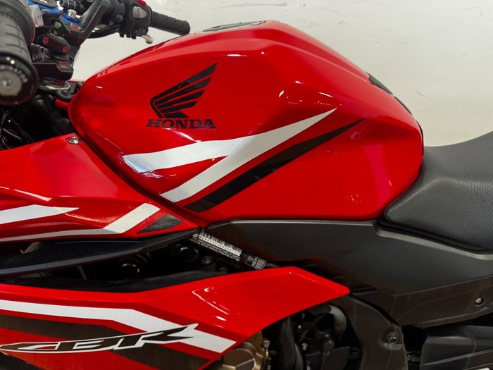 2016 Honda CBR500R RED