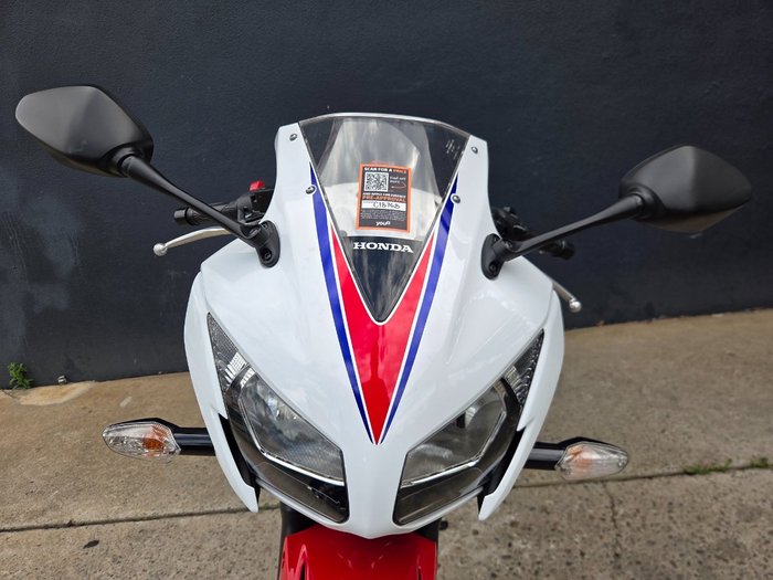 2014 Honda CBR300R WHITE