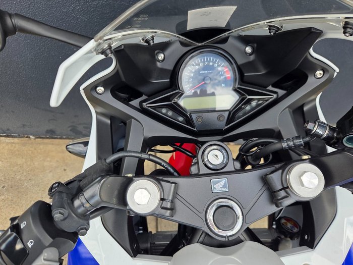 2014 Honda CBR300R WHITE