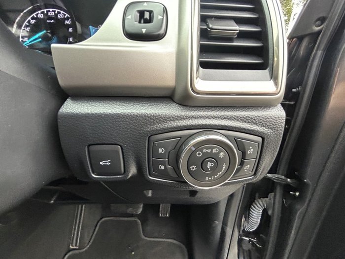 2020 FORD EVEREST TREND