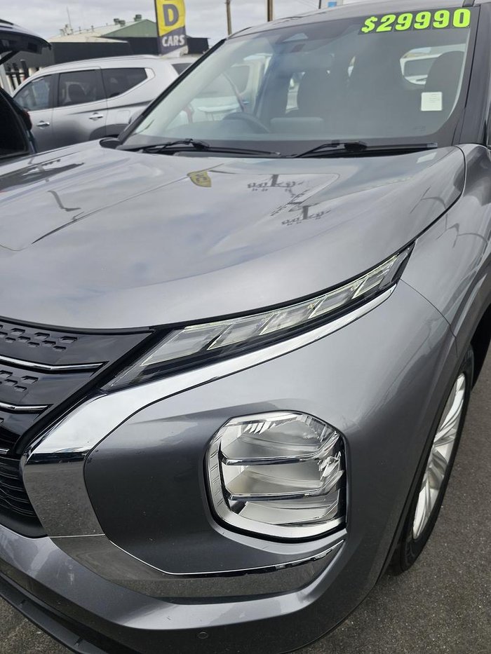2023 Mitsubishi Outlander ES