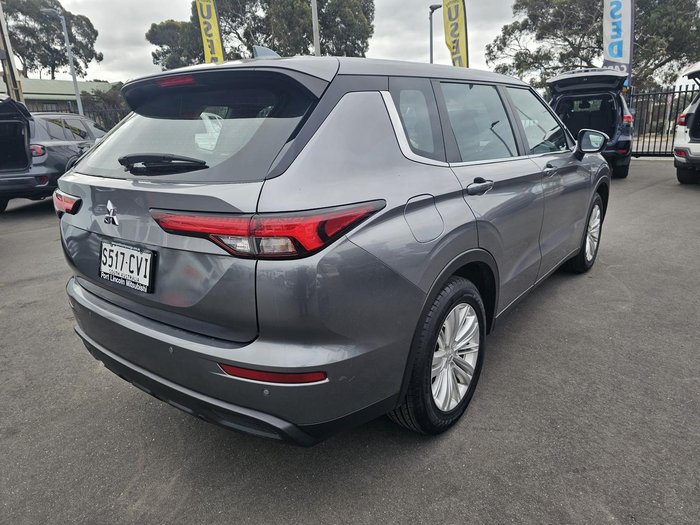 2023 Mitsubishi Outlander ES