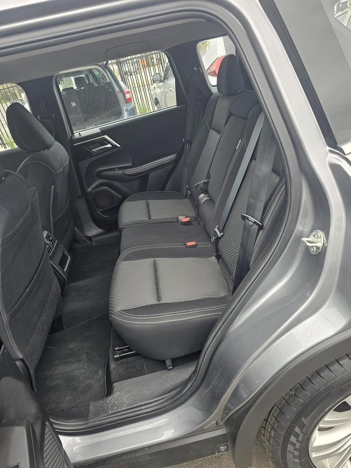 2023 Mitsubishi Outlander ES