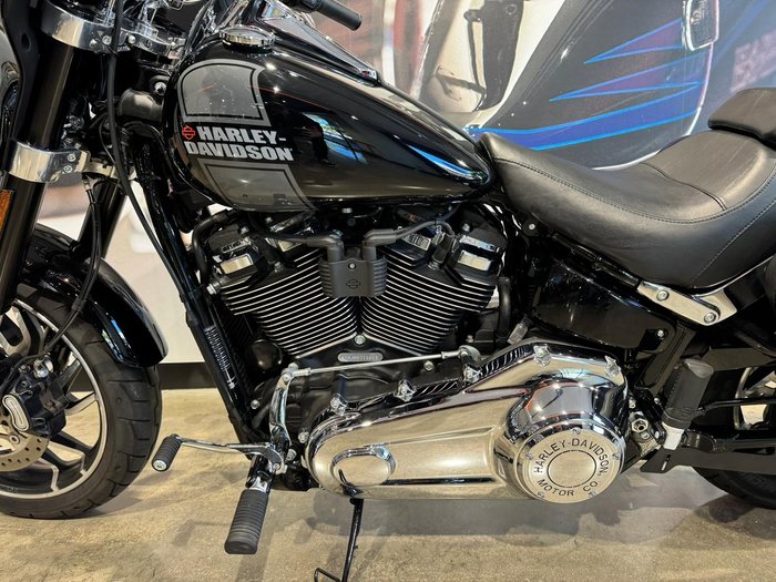 2021 Harley-Davidson Sport Glide 107 (FLSB) Softail Black