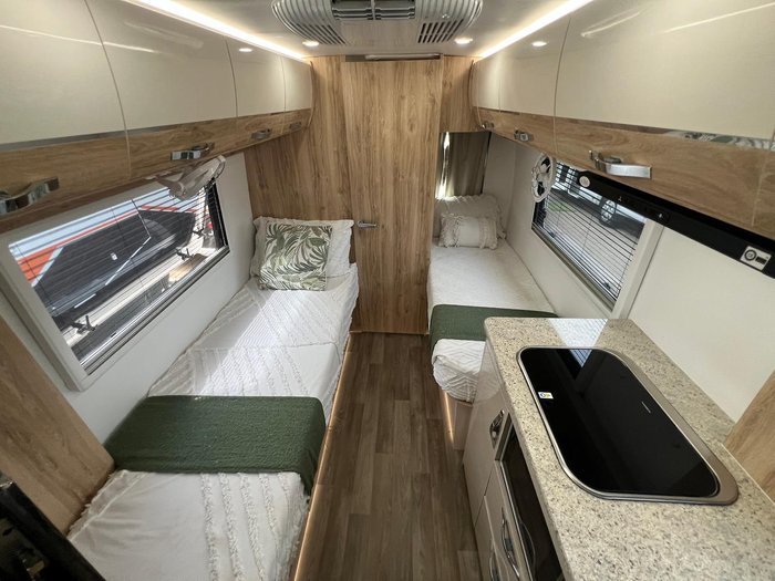 2026 Avan Applause 600-1 Single Beds