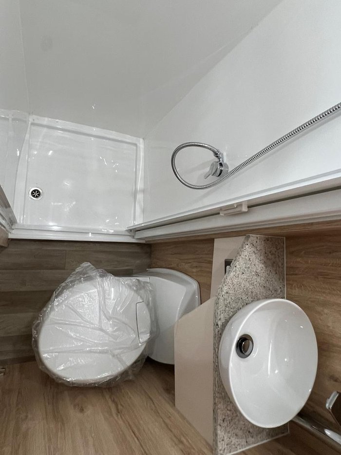 2026 Avan Applause 600-1 Single Beds