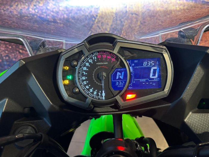 2023 Kawasaki Ninja 400 (EX400G) Ninja Green