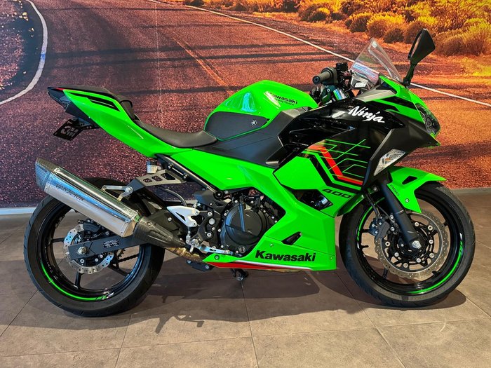 2023 Kawasaki Ninja 400 (EX400G) Ninja Green