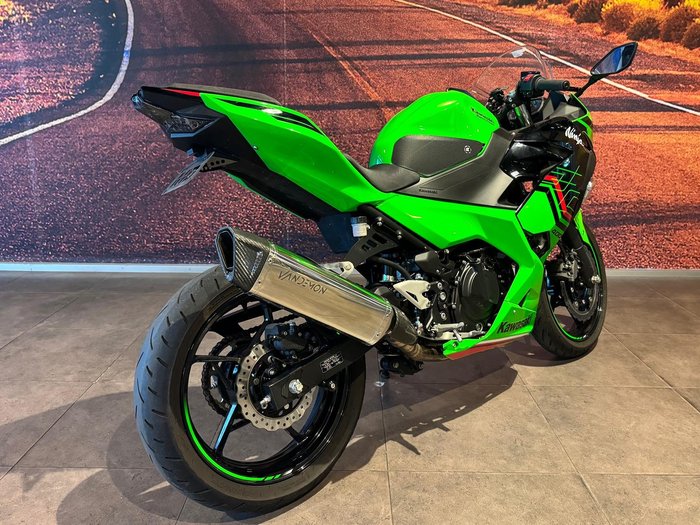 2023 Kawasaki Ninja 400 (EX400G) Ninja Green