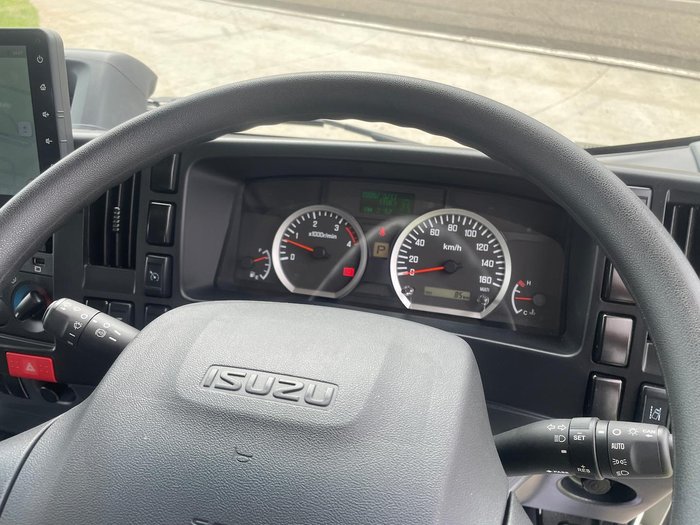 2025 Isuzu N Series NNR 45-150