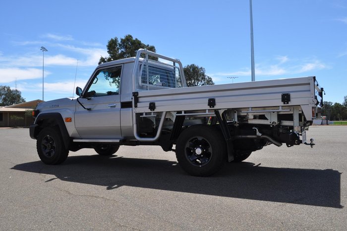 2025 Toyota Landcruiser GXL