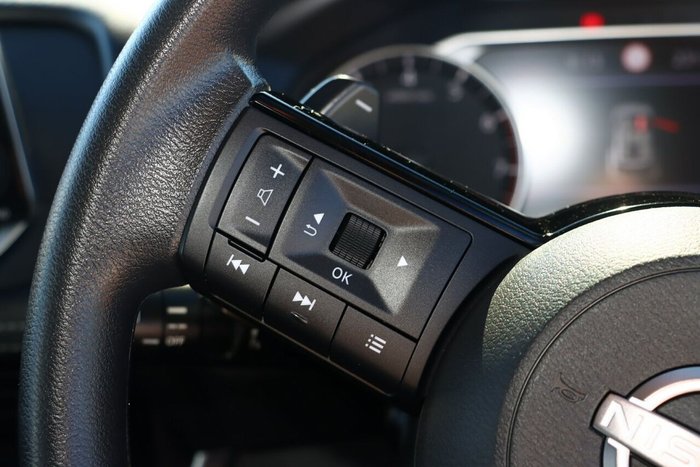 2025 Nissan X-TRAIL ST