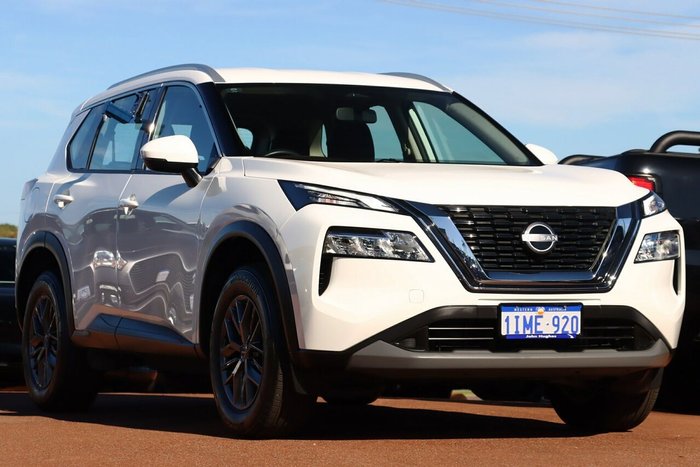 2025 Nissan X-TRAIL ST