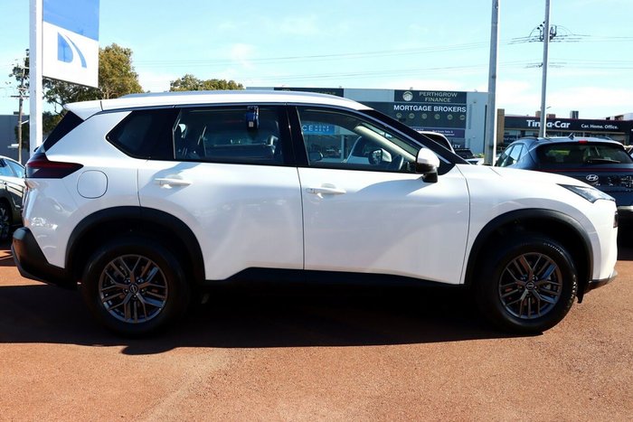 2025 Nissan X-TRAIL ST