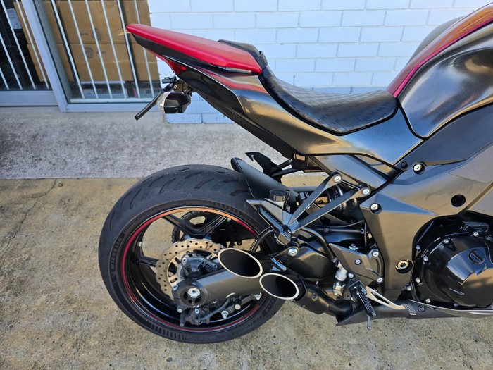 2016 Kawasaki Z1000 Red