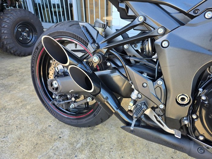 2016 Kawasaki Z1000 Red