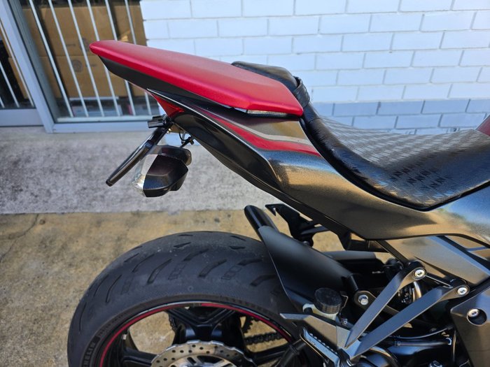 2016 Kawasaki Z1000 Red