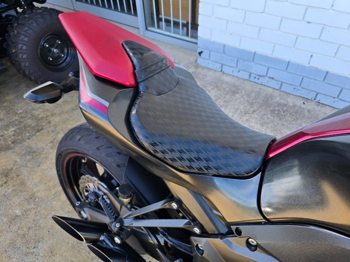 2016 Kawasaki Z1000 Red