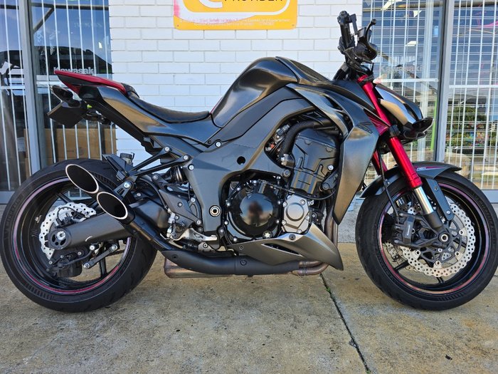 2016 Kawasaki Z1000 Red