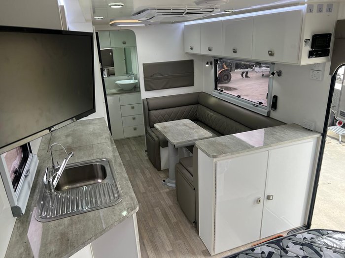 2024 Design RV Crx Semi Off Road Van 5-3, 20'6''