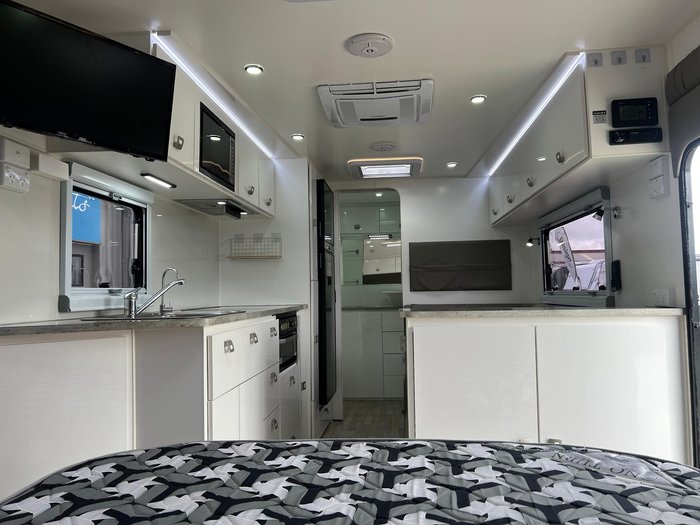 2024 Design RV Crx Semi Off Road Van 5-3, 20'6''