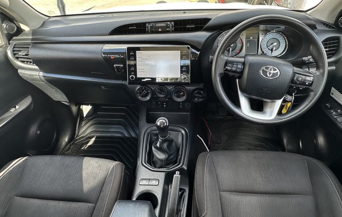 2020 Toyota Hilux SR