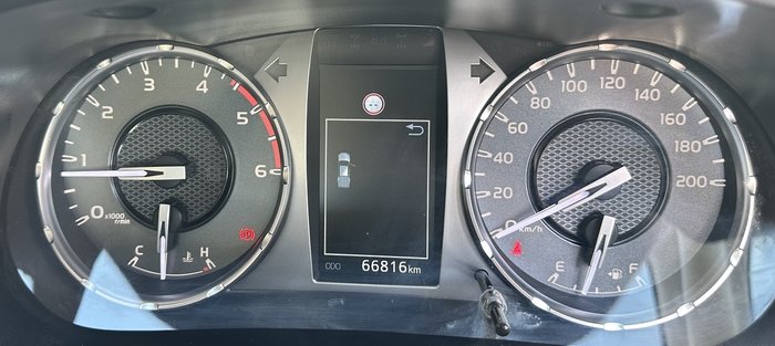 2020 Toyota Hilux SR