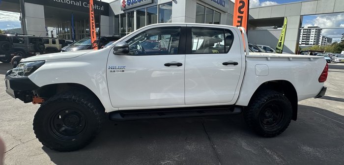2020 Toyota Hilux SR