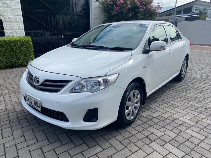 2013 Toyota Corolla Ascent ZRE152R Glacier White