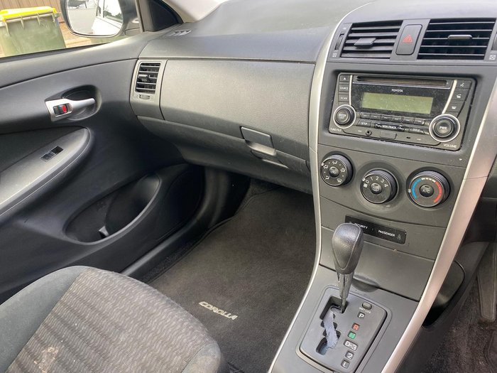 2013 Toyota Corolla Ascent ZRE152R Glacier White