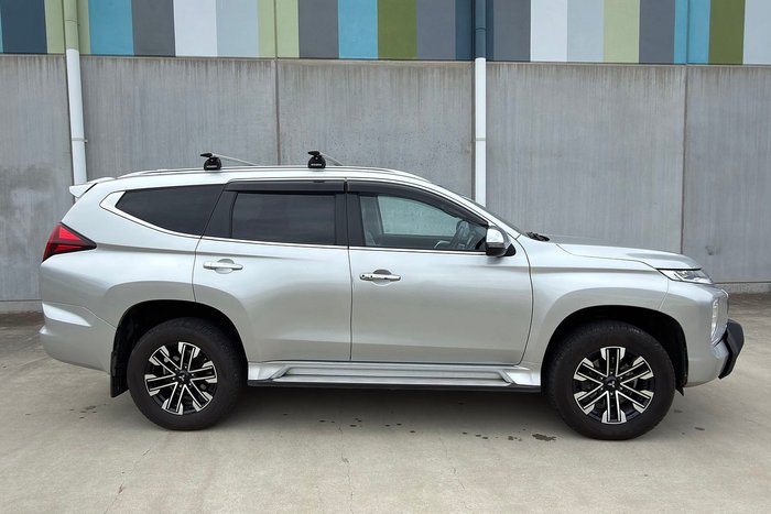 2022 Mitsubishi Pajero Sport GLS