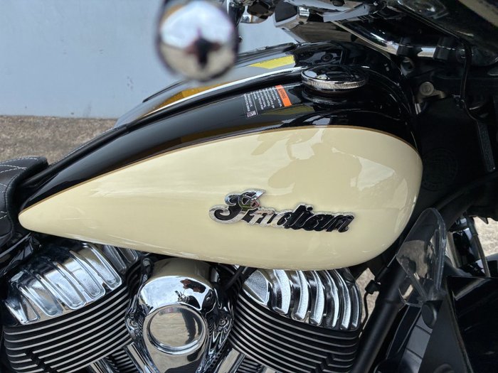 2017 Indian ROADMASTER THUNDER BLACK Black