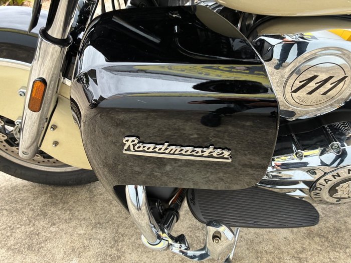2017 Indian ROADMASTER THUNDER BLACK Black