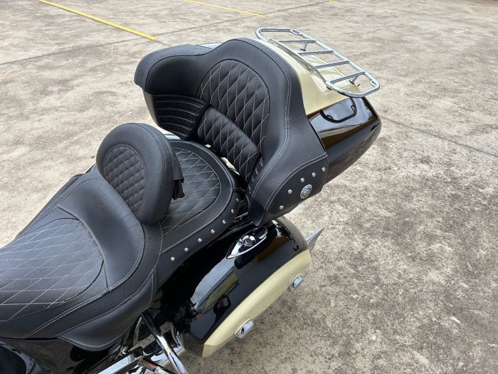 2017 Indian ROADMASTER THUNDER BLACK Black