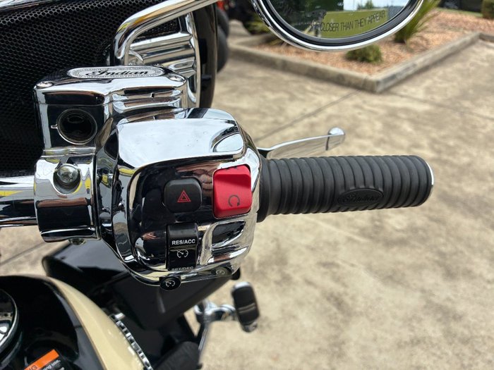 2017 Indian ROADMASTER THUNDER BLACK Black