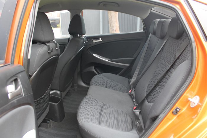 2014 Hyundai Accent Active