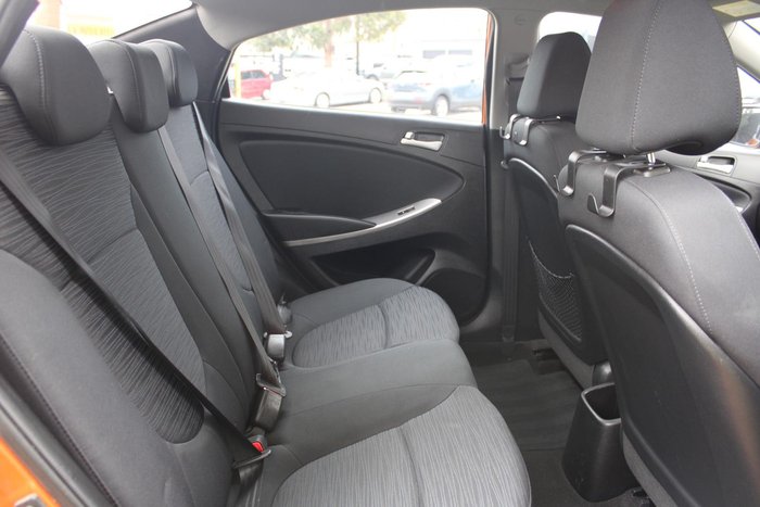 2014 Hyundai Accent Active