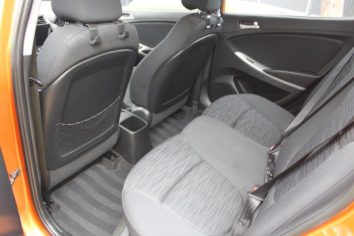 2014 Hyundai Accent Active