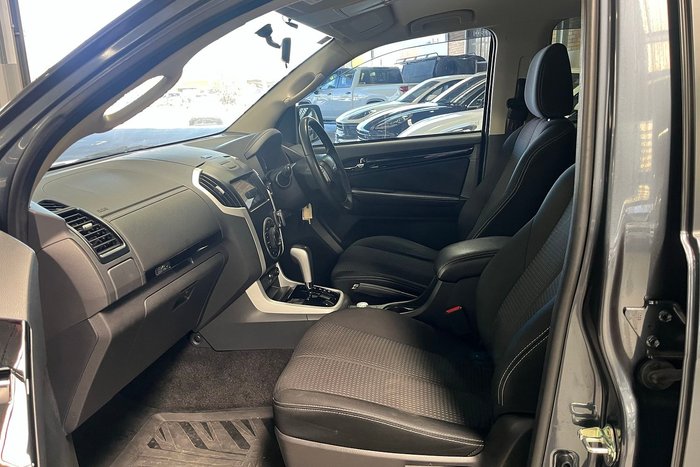 2021 Isuzu MU-X LS-U