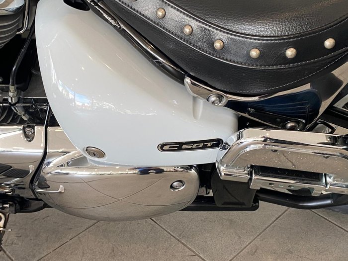 2012 Suzuki Boulevard C50T (VL800T) Boulevard White