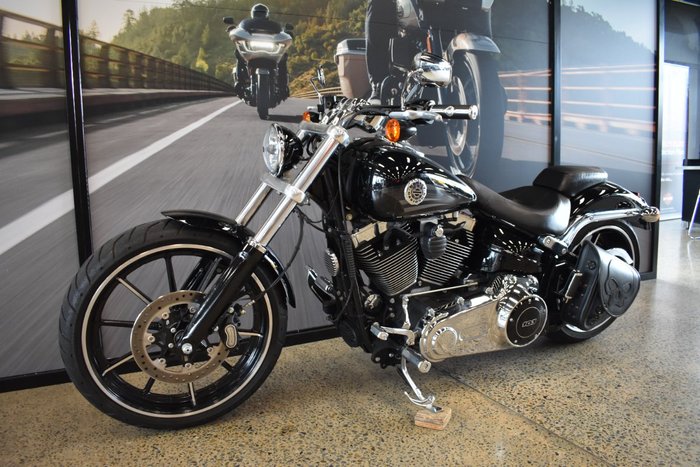 2016 HARLEY-DAVIDSON FXSB SOFTAIL BREAKOUT