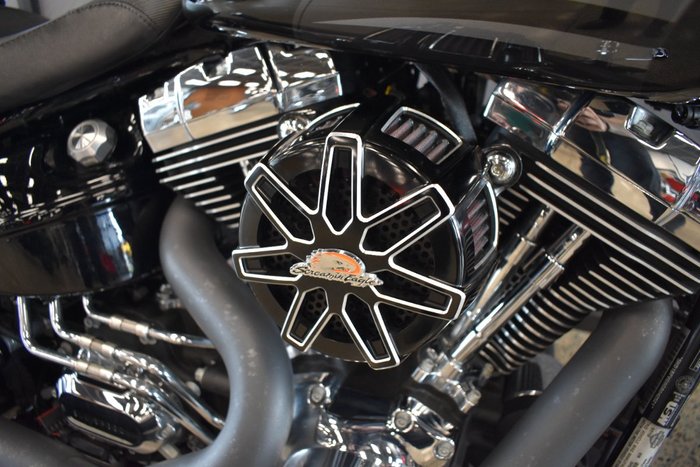 2016 HARLEY-DAVIDSON FXSB SOFTAIL BREAKOUT