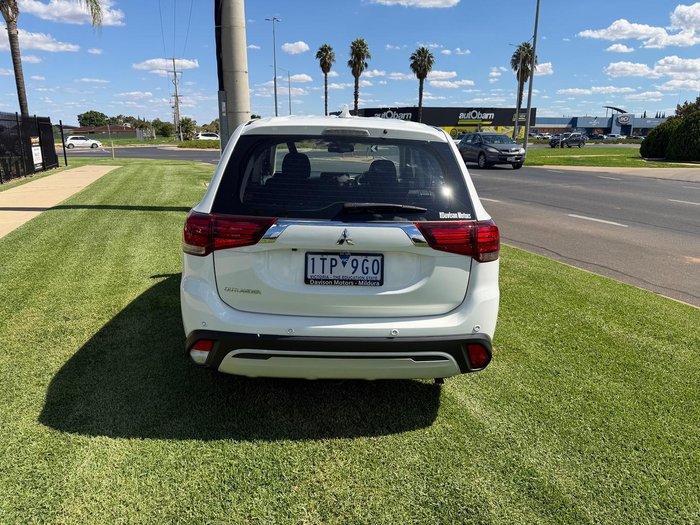 2021 Mitsubishi Outlander ES