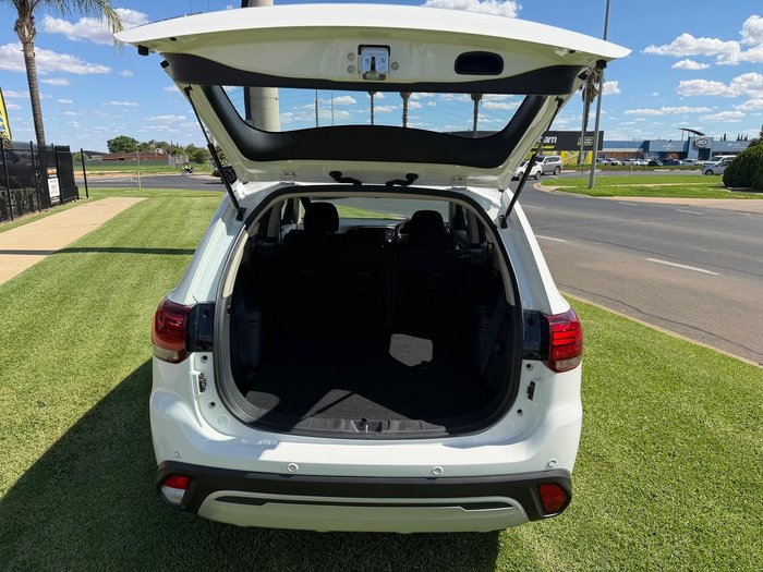 2021 Mitsubishi Outlander ES