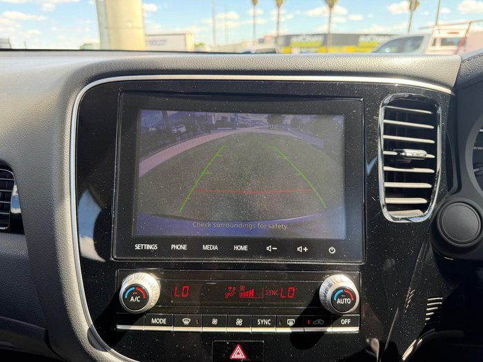 2021 Mitsubishi Outlander ES