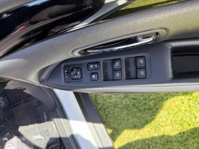 2021 Mitsubishi Outlander ES